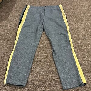 EUC Women's Sz 8 7th Ave Stylish Gray Yellow striped  straight leg dress Pants